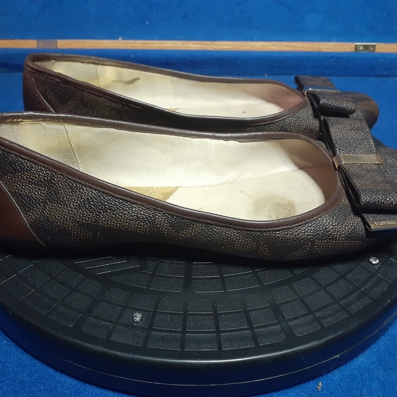 Michael Kors BalletSlip-On Flats With Signature Gold Tone Bow, Sz. 9M-US - Picture 3 of 9